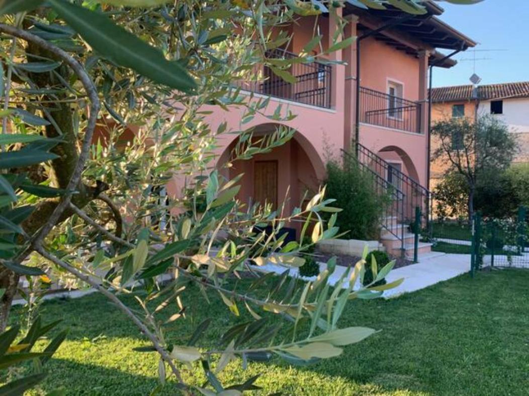Apartment Charme And Relax With Garden And Swimming Pool Desenzano del Garda Exterior foto